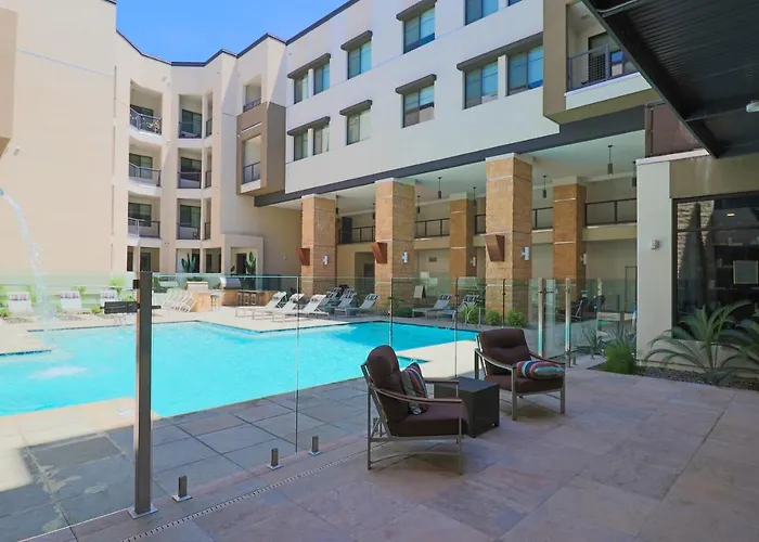 Luxury Remote Work & Indulge In Comfort & Style G4004 *