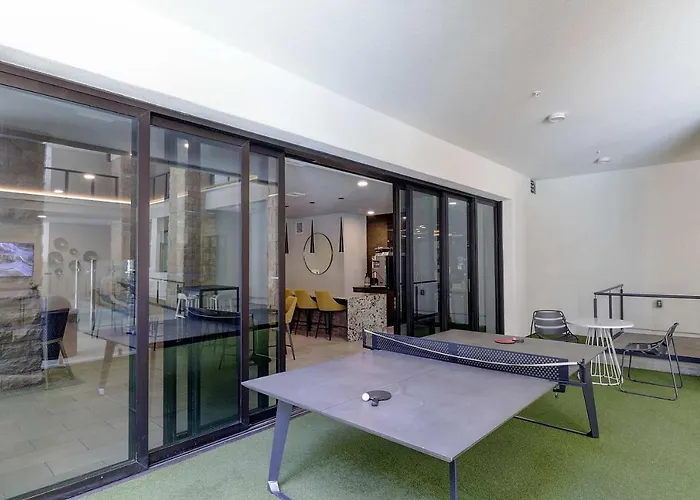 Luxury Remote Work & Indulge In Comfort & Style G4004 *