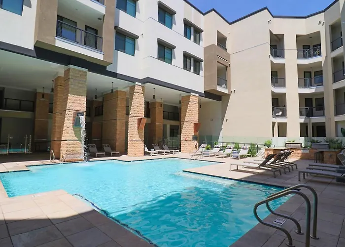 Apartment Luxury Remote Work & Indulge In Comfort & Style G4004 Scottsdale