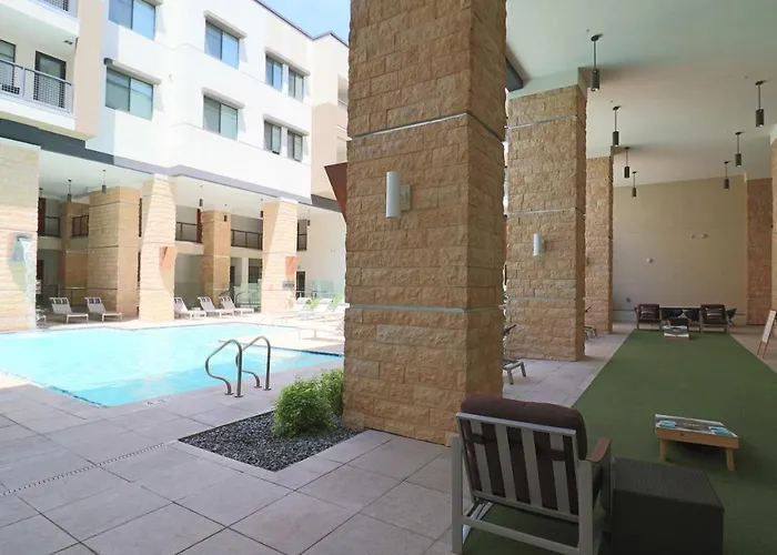 Apartment Luxury Remote Work & Indulge In Comfort & Style G4004 *