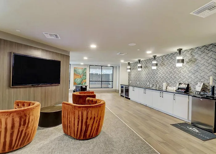 Apartment Luxury Remote Work & Indulge In Comfort & Style G4004 Scottsdale