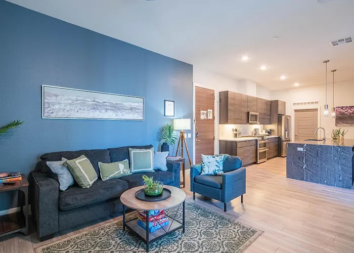 Apartment Luxury Remote Work & Indulge In Comfort & Style G4004
