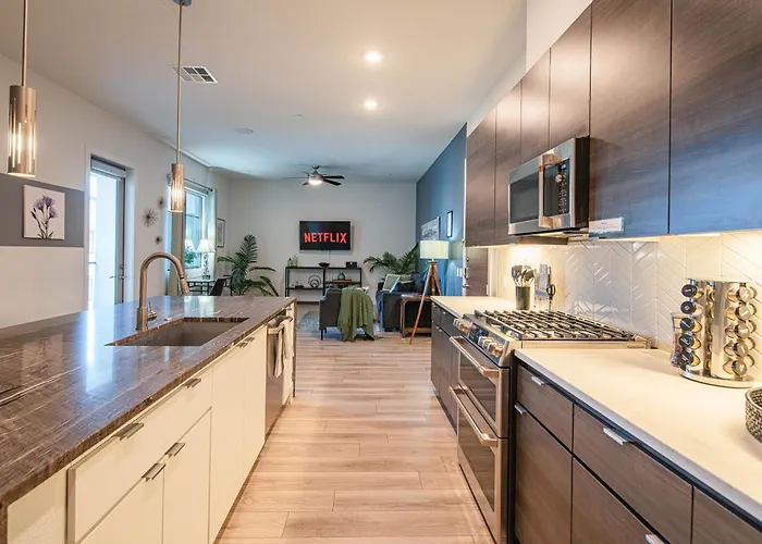 Apartment Luxury Remote Work & Indulge In Comfort & Style G4004 Scottsdale