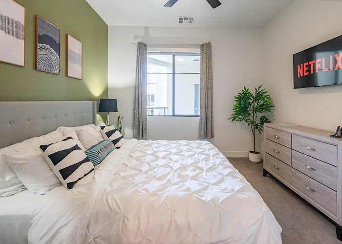 Apartment Luxury Remote Work & Indulge In Comfort & Style G4004 Scottsdale